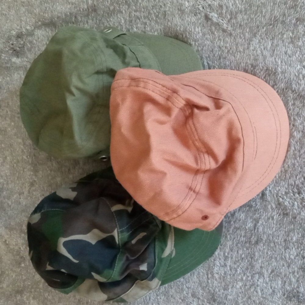 Lot of three caps mixed brands